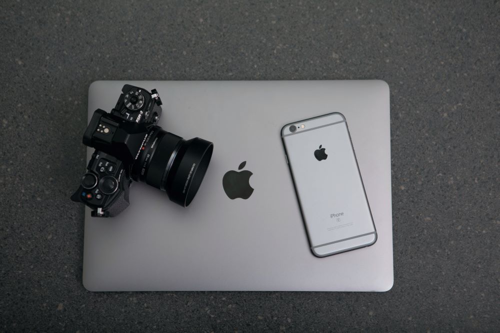 Read more about the article Sekrety retuszu w fotografii produktowej: Jak wyostrzyć detale i poprawić jakość obrazu